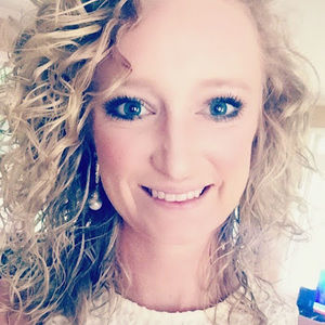 Meet your Posher, Courtney